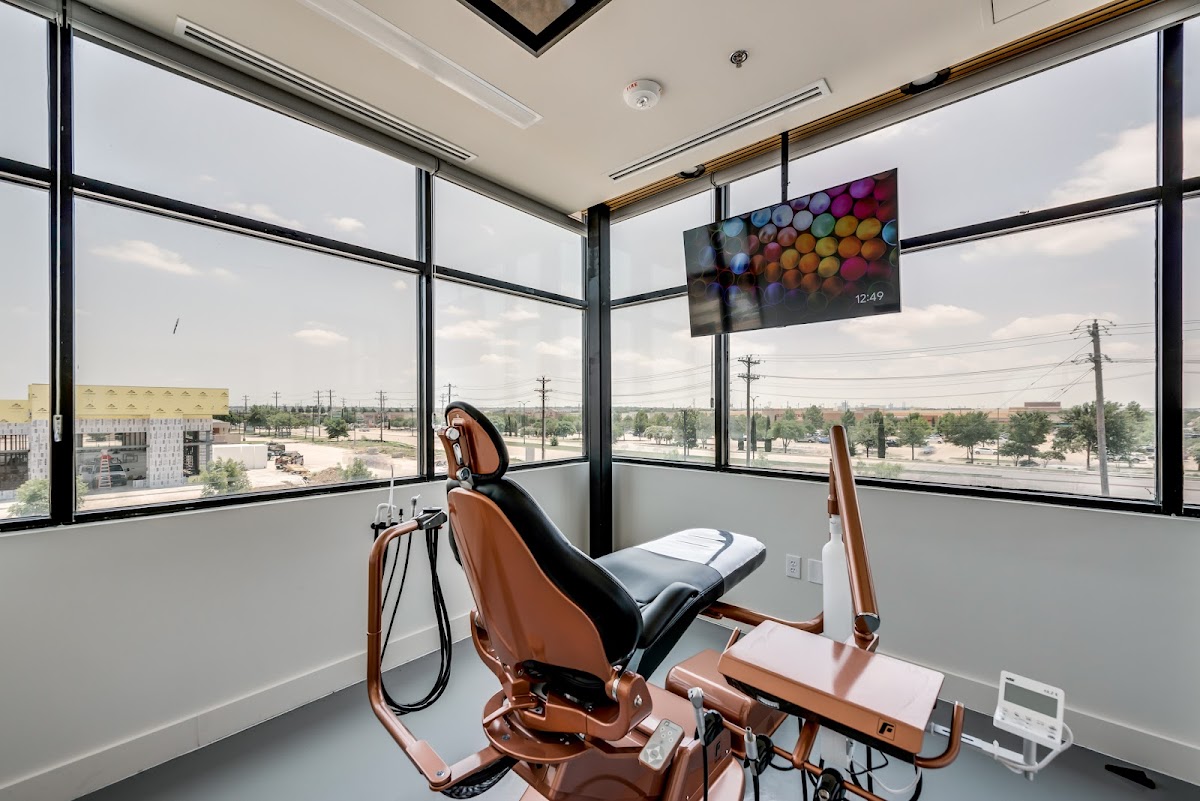 Smile Lounge - dentists in Frisco, TX (Photo 1)