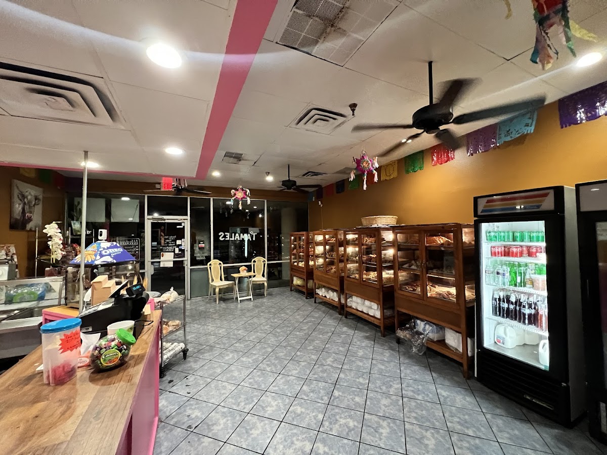 La Paloma Bakery y más - restaurants in Garland, TX (Photo 1)
