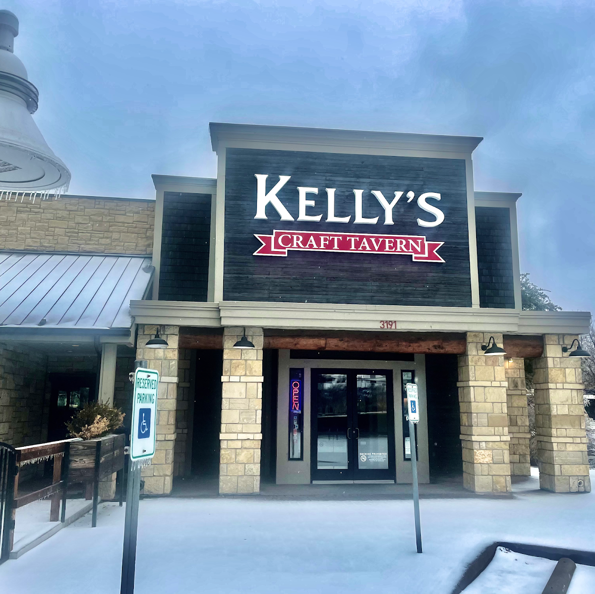 Kelly's Craft Tavern - bars in Frisco, TX (Photo 1)