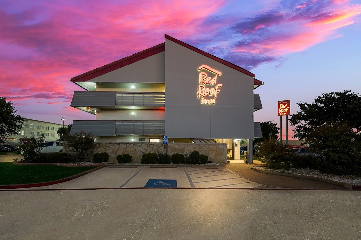 Red Roof Inn Dallas - DFW Airport North - hotels in Irving, TX (Photo 2)