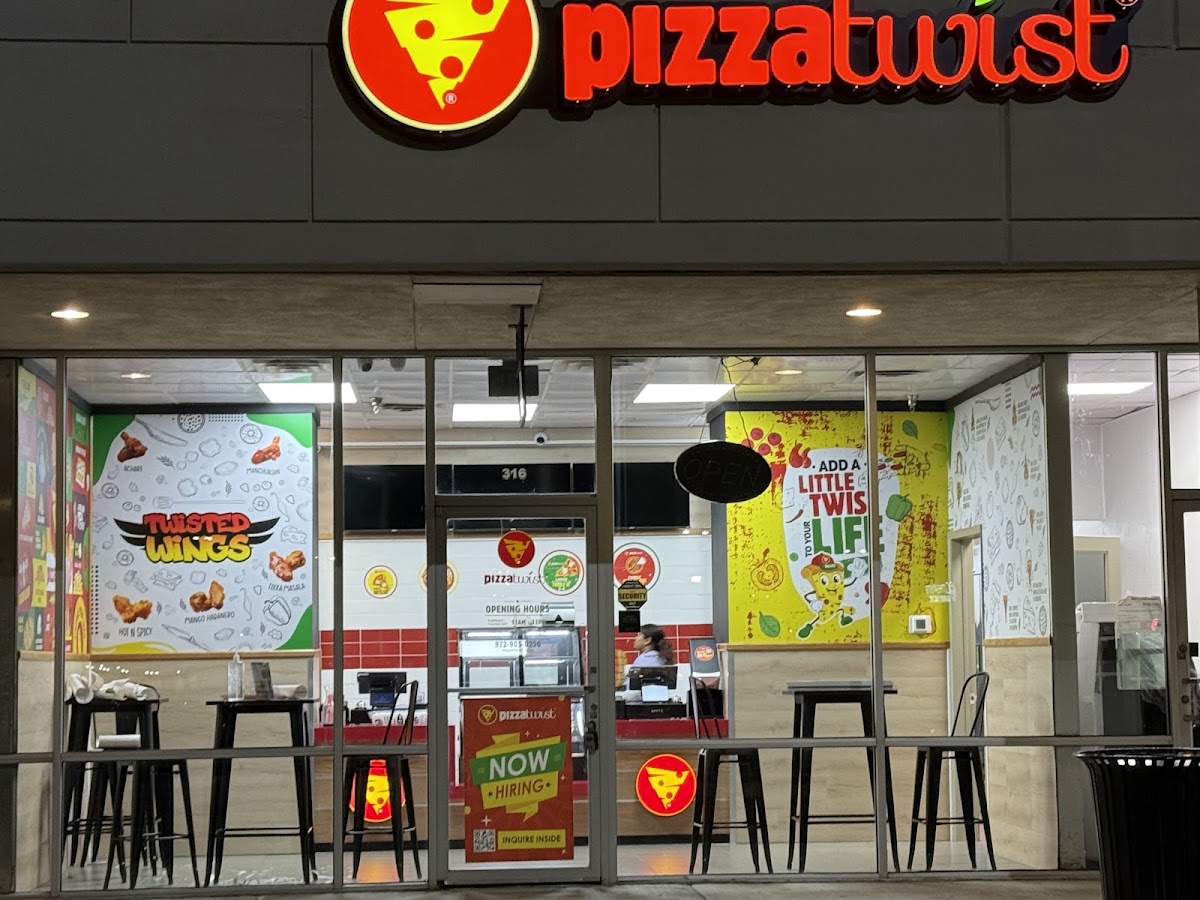Pizza Twist - restaurants in Plano, TX (Photo 1)