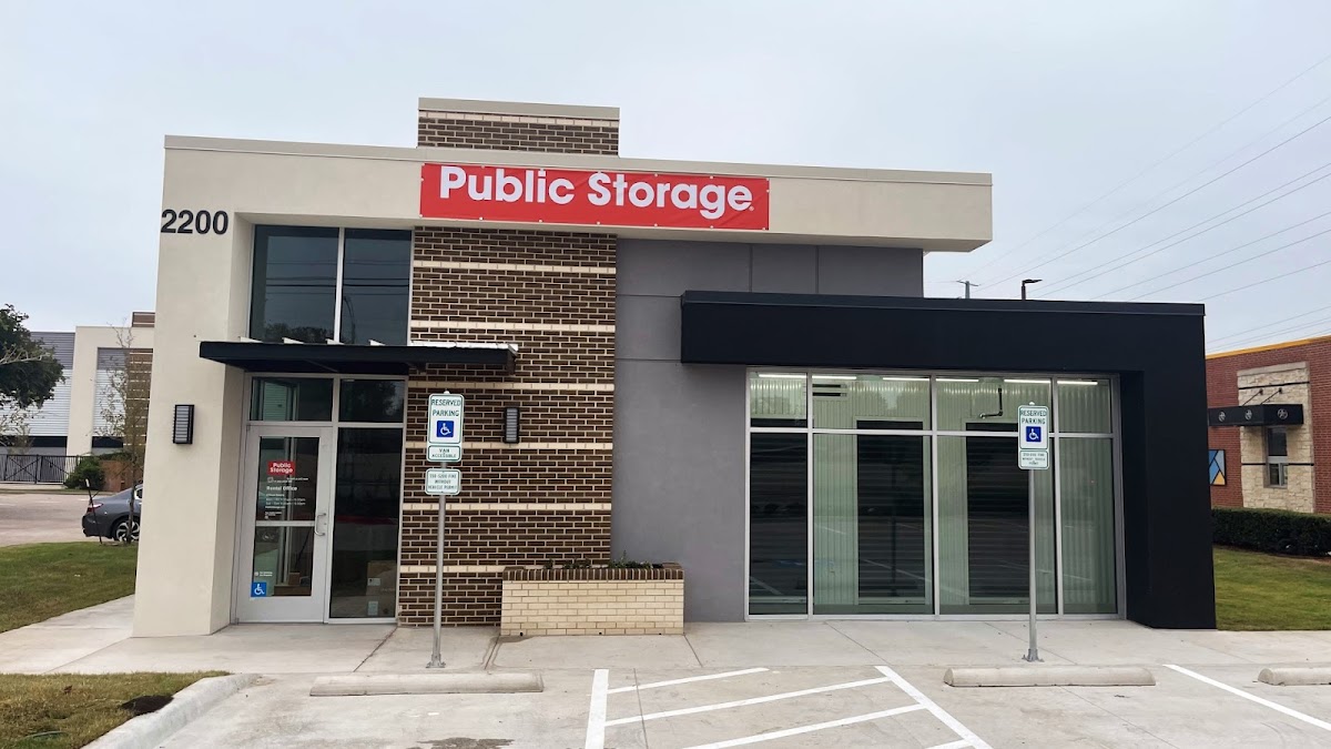 Public Storage - bars in Garland, TX (Photo 1)