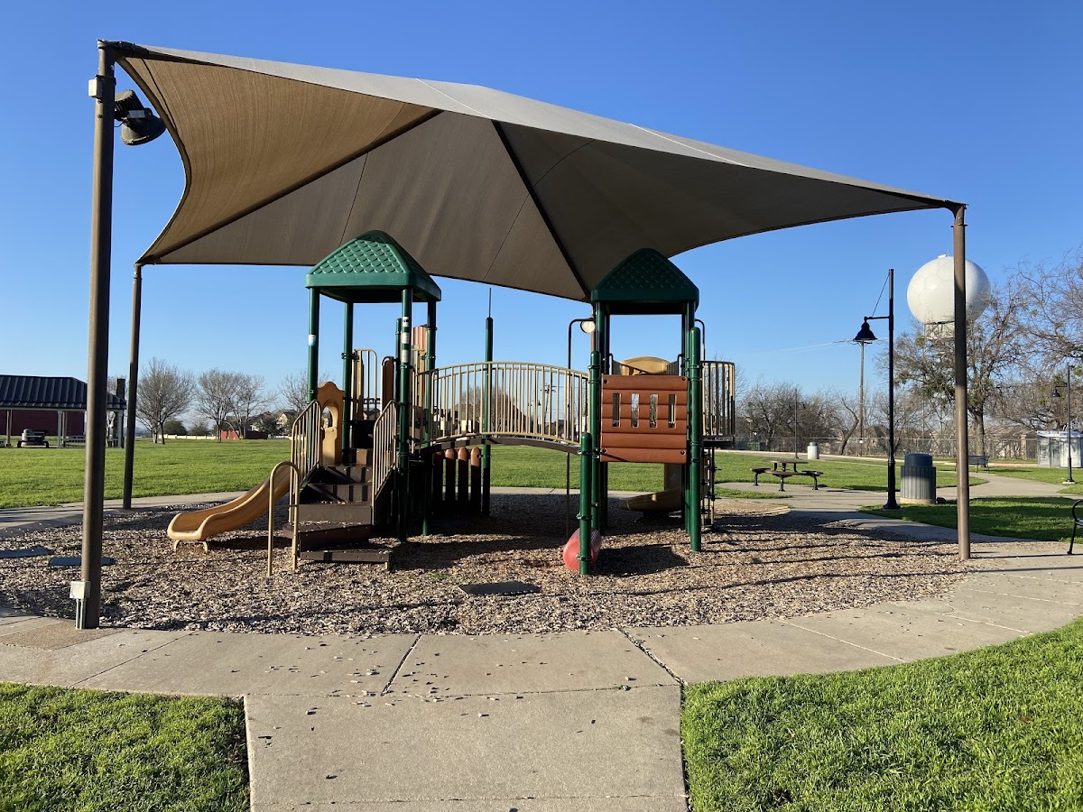 North Lake Ranch Park - shopping in Irving, TX (Photo 1)
