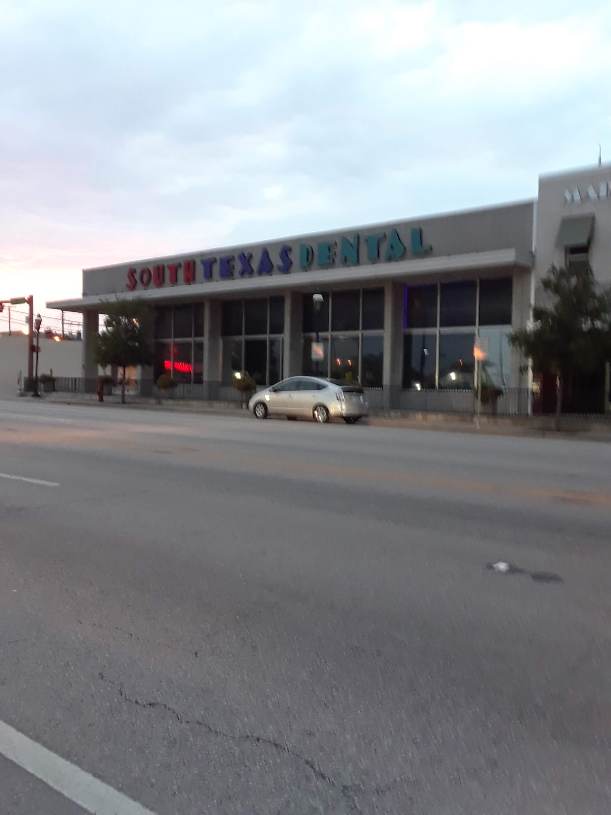 Brident Dental & Orthodontics - dentists in Grand Prairie, TX (Photo 1)
