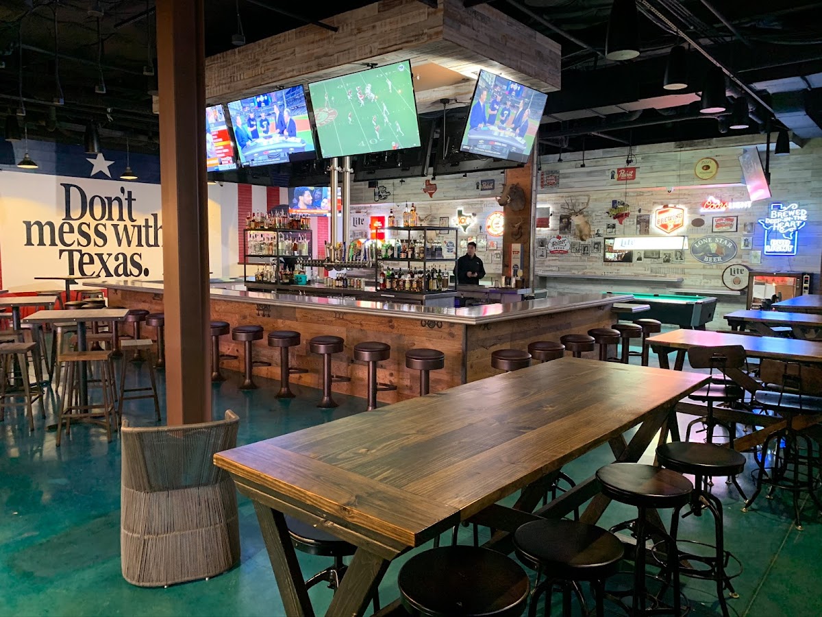 Mama Tried Irving - restaurants in Irving, TX (Photo 1)