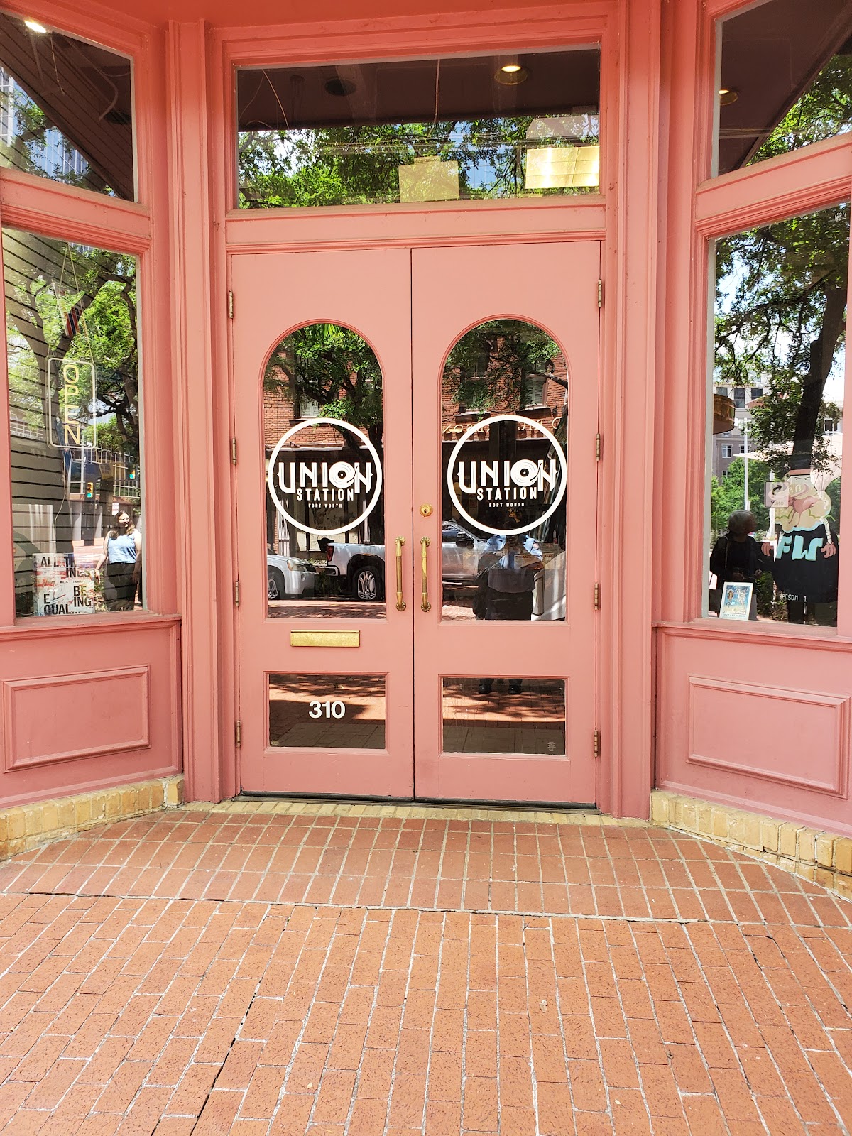 Yolk - Sundance Square - restaurants in Fort Worth, TX (Photo 1)