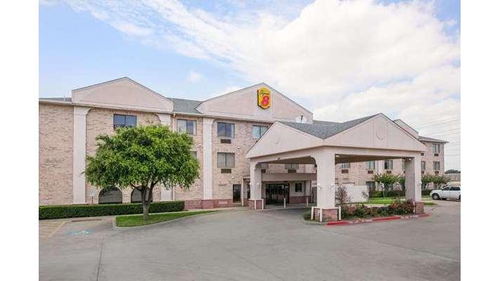 Super 8 by Wyndham Garland North Dallas Area - shopping in Garland, TX (Photo 1)