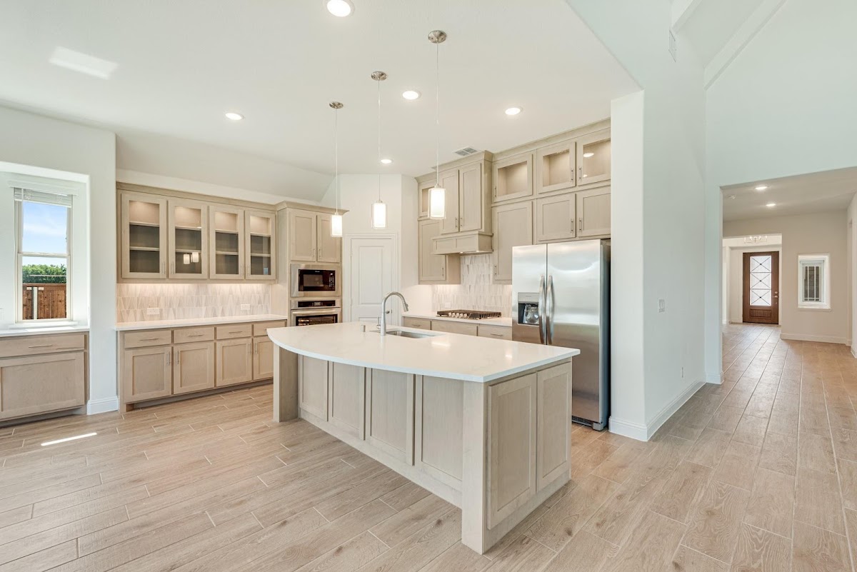 Krystal Raya® - REALTOR | CENTURY 21 Judge Fite Co. - real-estate in Grand Prairie, TX (Photo 6)