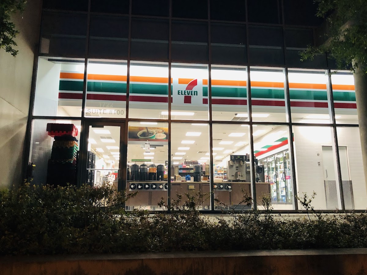 7-Eleven - shopping in Dallas, TX (Photo 1)