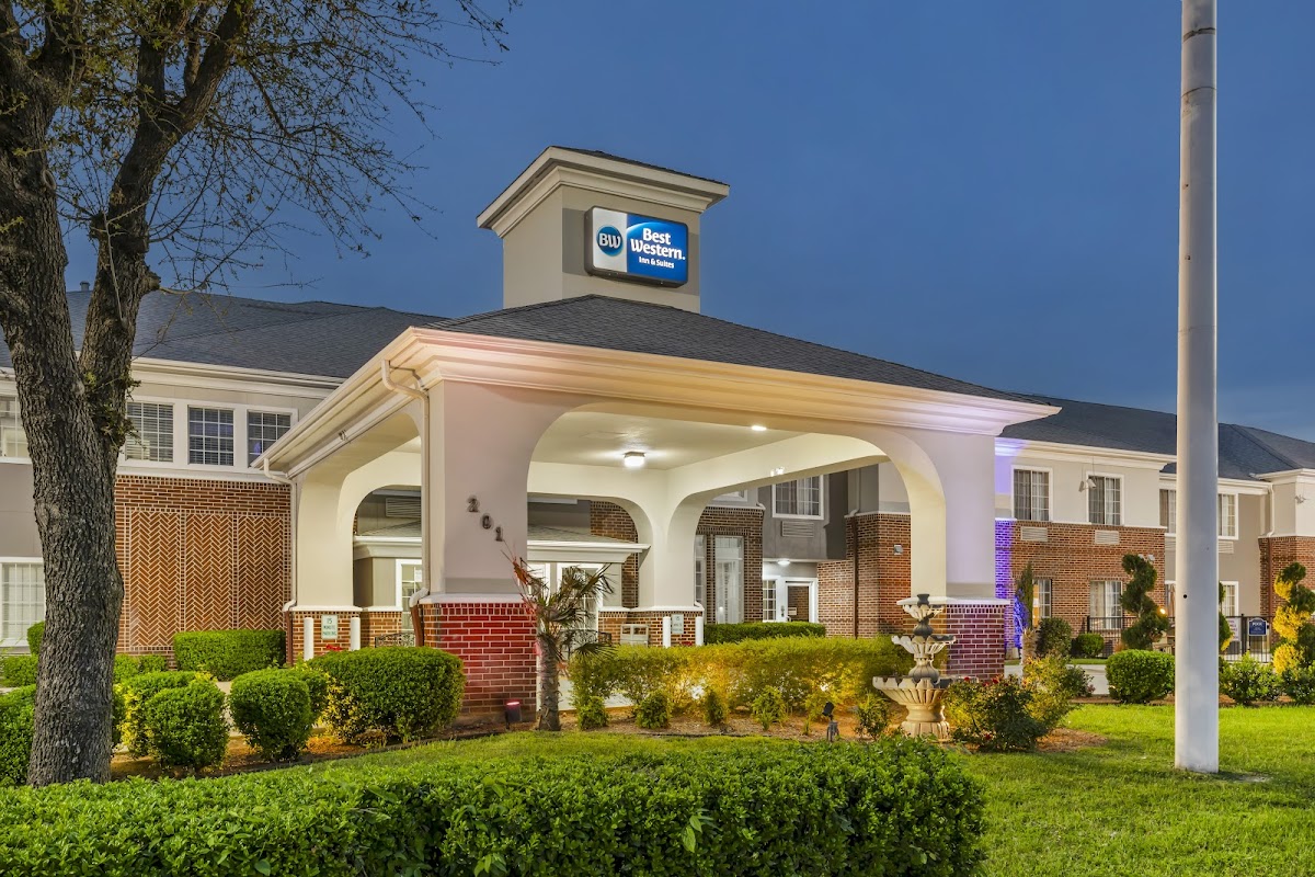 Best Western Fort Worth Inn & Suites - hotels in Fort Worth, TX (Photo 1)