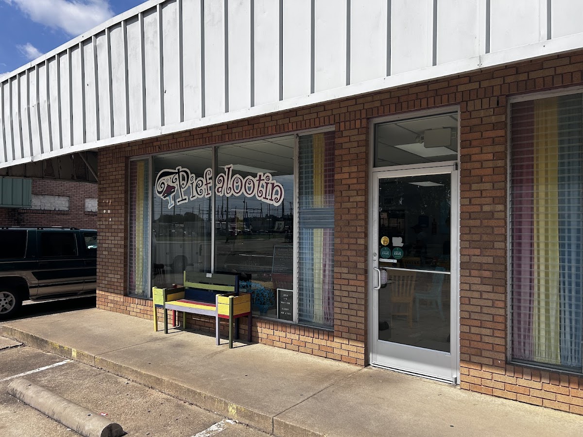 Piefalootin - restaurants in Garland, TX (Photo 1)