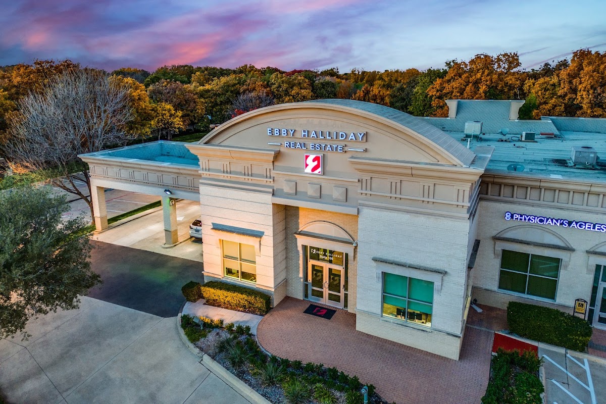 Ebby Halliday Realtors in Arlington - sports in Arlington, TX (Photo 1)