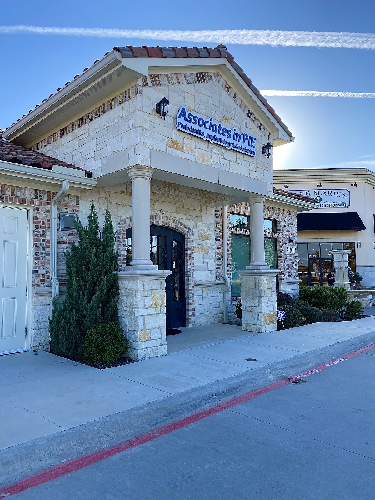 Associates in Periodontics, Implantology & Endodontics - dentists in Denton, TX (Photo 1)