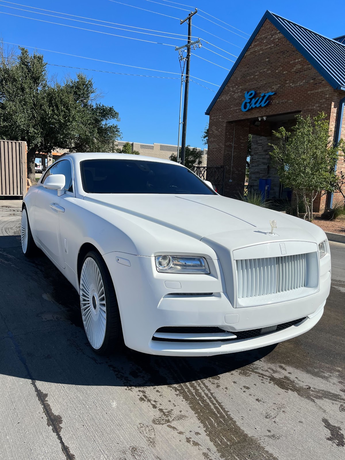 Hello! Deluxe Car Wash - auto-services in Garland, TX (Photo 1)