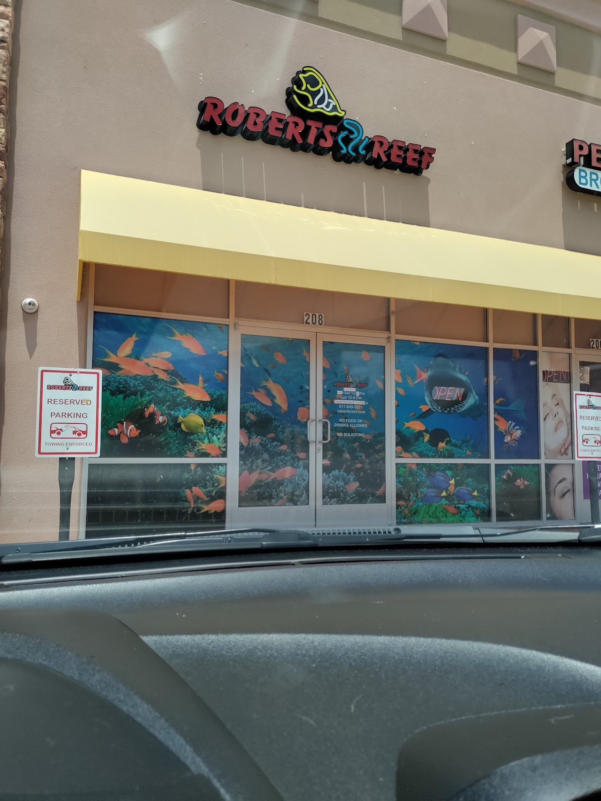 Robert's Reef - shopping in Fort Worth, TX (Photo 1)