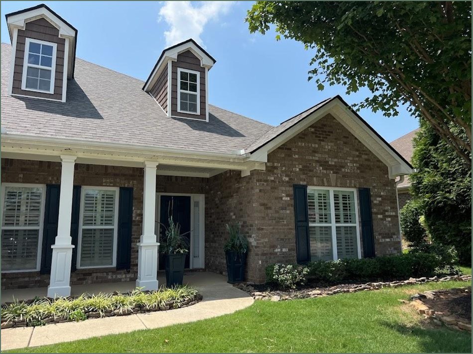 Davis & Sons - roofers in Grand Prairie, TX (Photo 1)