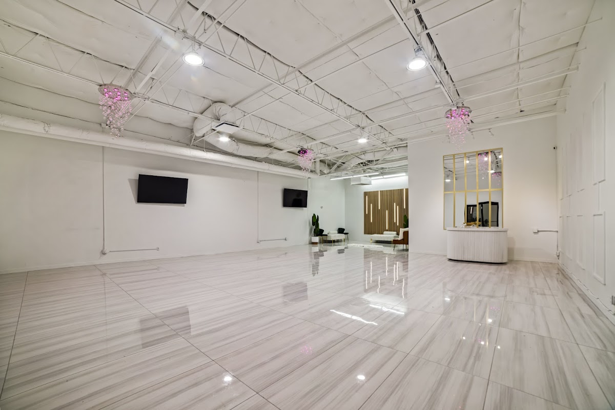 Le 8 Event Space - shopping in Richardson, TX (Photo 1)