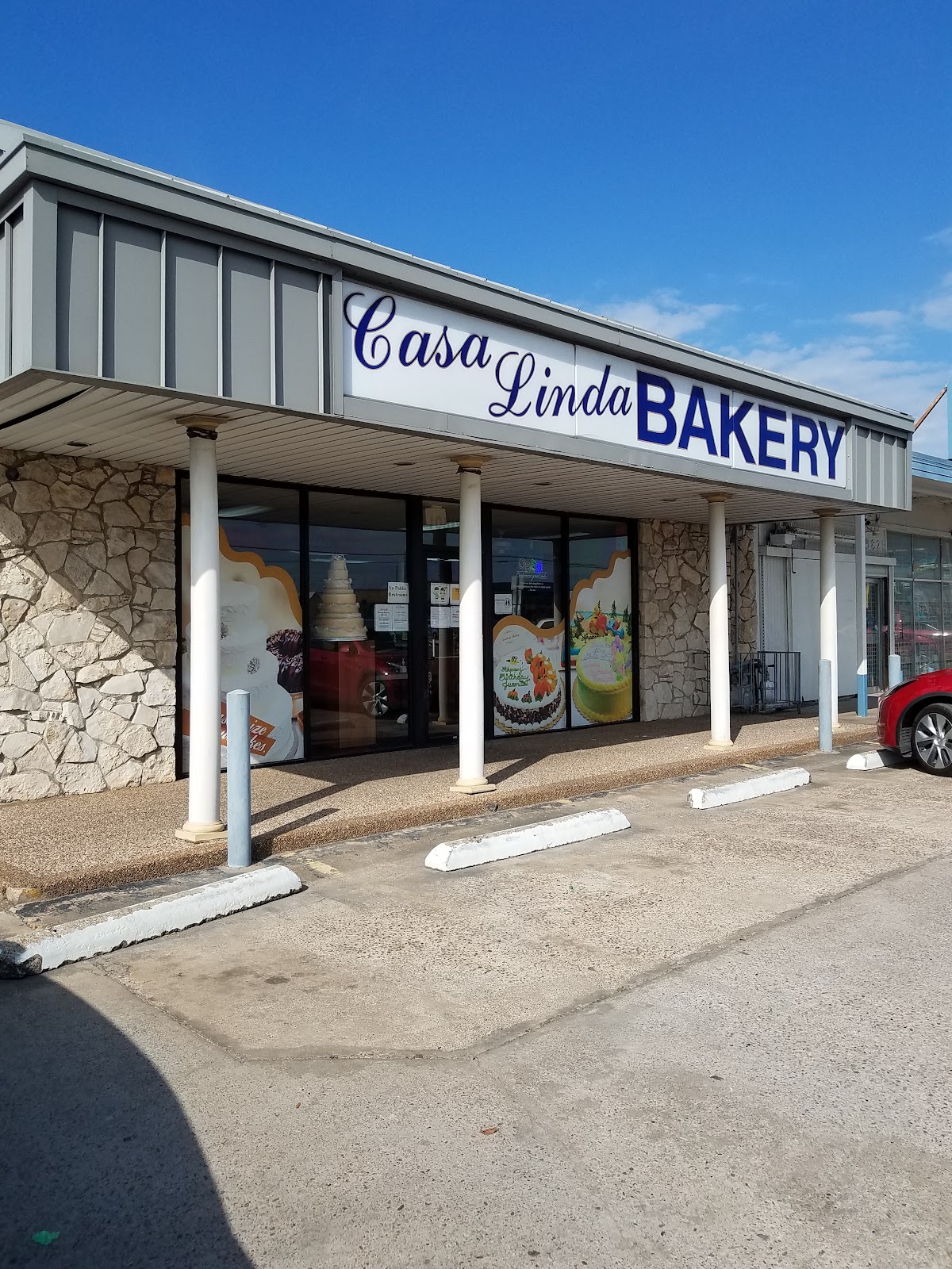 Casa Linda Bakery - restaurants in Dallas, TX (Photo 1)