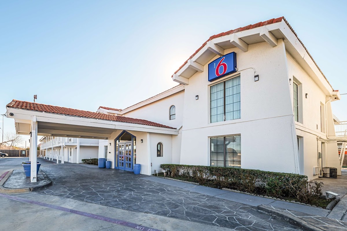 Motel 6 Grand Prairie, TX - Interstate 30 - hotels in Grand Prairie, TX (Photo 1)