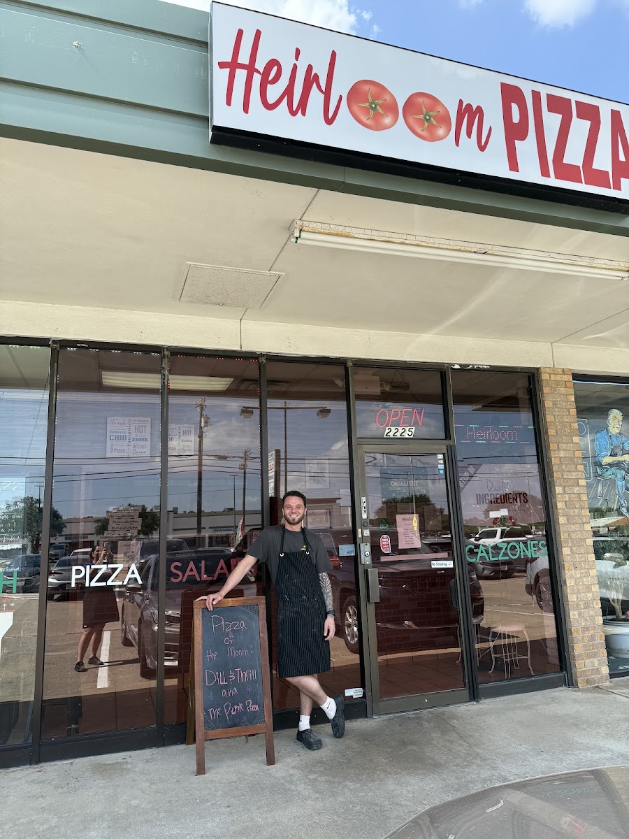 Heirloom Pizza - restaurants in Plano, TX (Photo 3)