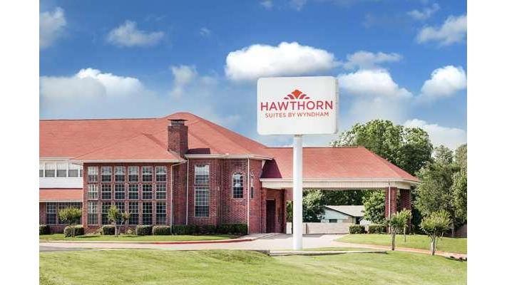 Hawthorn Suites By Wyndham Irving DFW South - hotels in Irving, TX (Photo 1)
