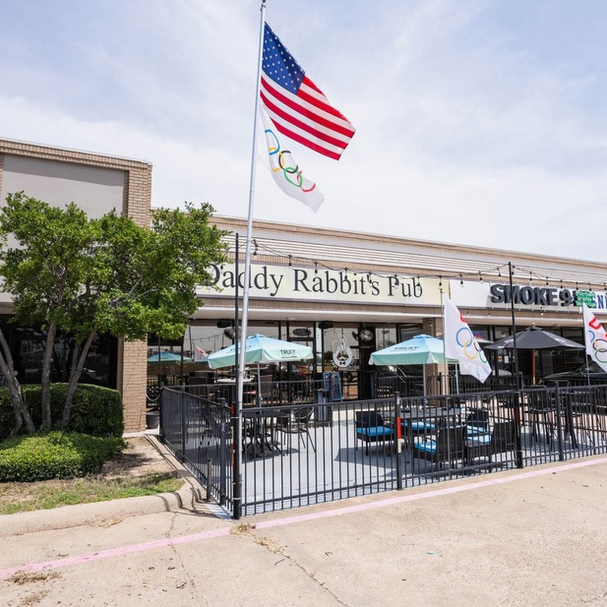 Daddy Rabbit's Pub - bars in Lewisville, TX (Photo 1)