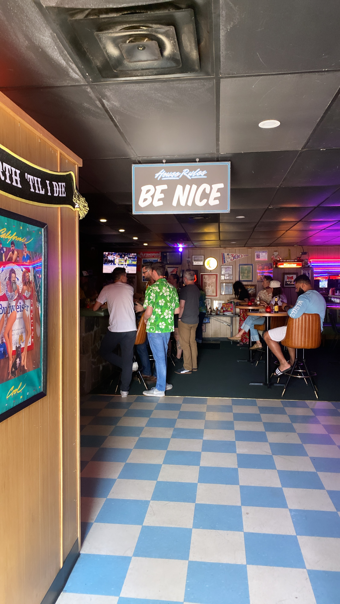 The Down 'n Out - restaurants in Fort Worth, TX (Photo 1)