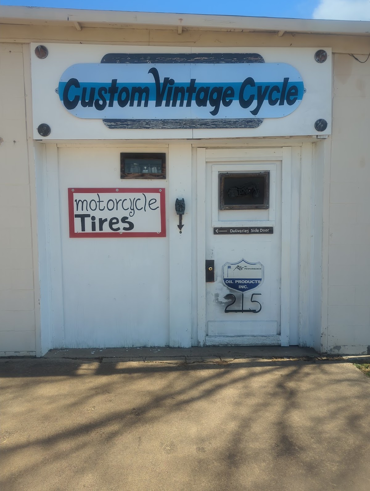 This is just a warehouse - auto-repair in Denton, TX (Photo 1)