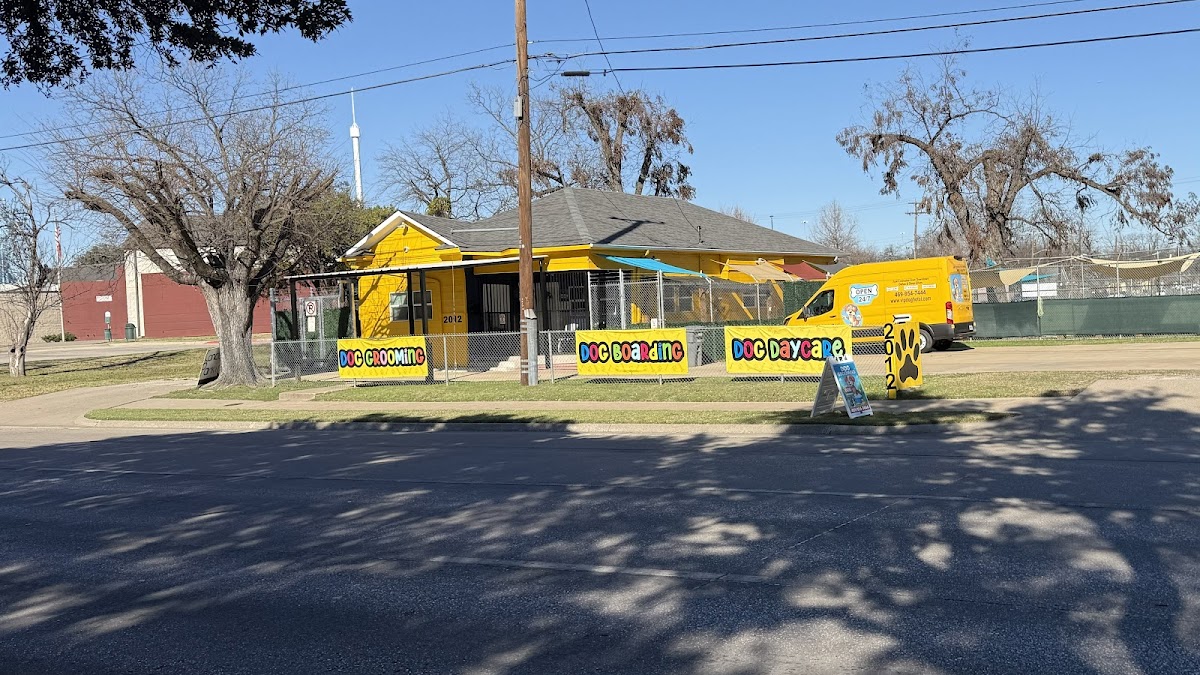 VIP Dog Hotel - hotels in Dallas, TX (Photo 1)