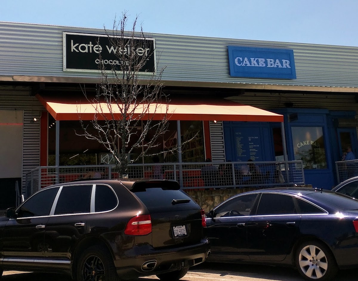 Cake Bar - bars in Dallas, TX (Photo 1)