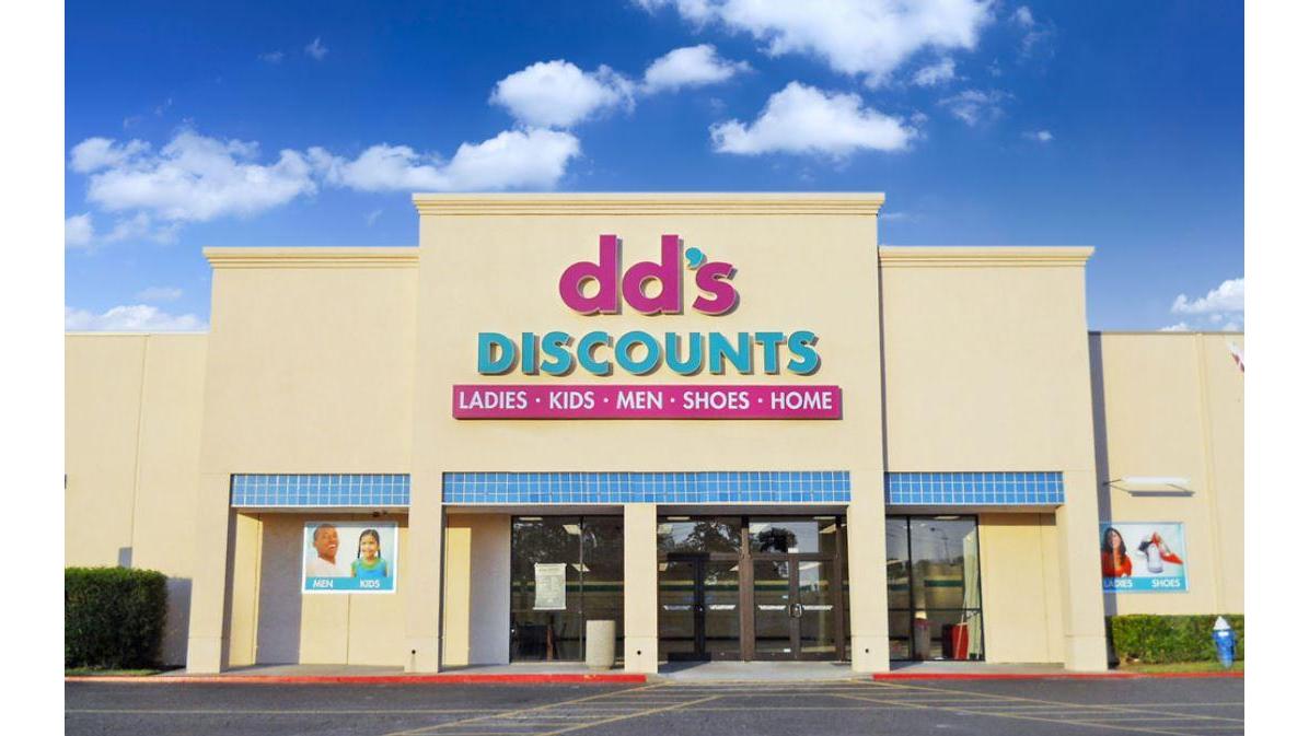 dd's DISCOUNTS - bars in Irving, TX (Photo 1)
