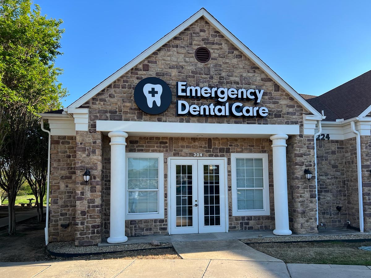 Emergency Dental Care USA - dentists in Keller, TX (Photo 1)