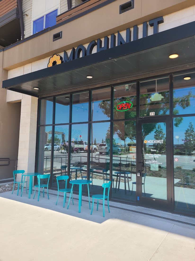 Mochinut Lewisville × Insphoto 4Cuts Selfie Photobooth (on TX-121) - coffee-shops in Lewisville, TX (Photo 1)