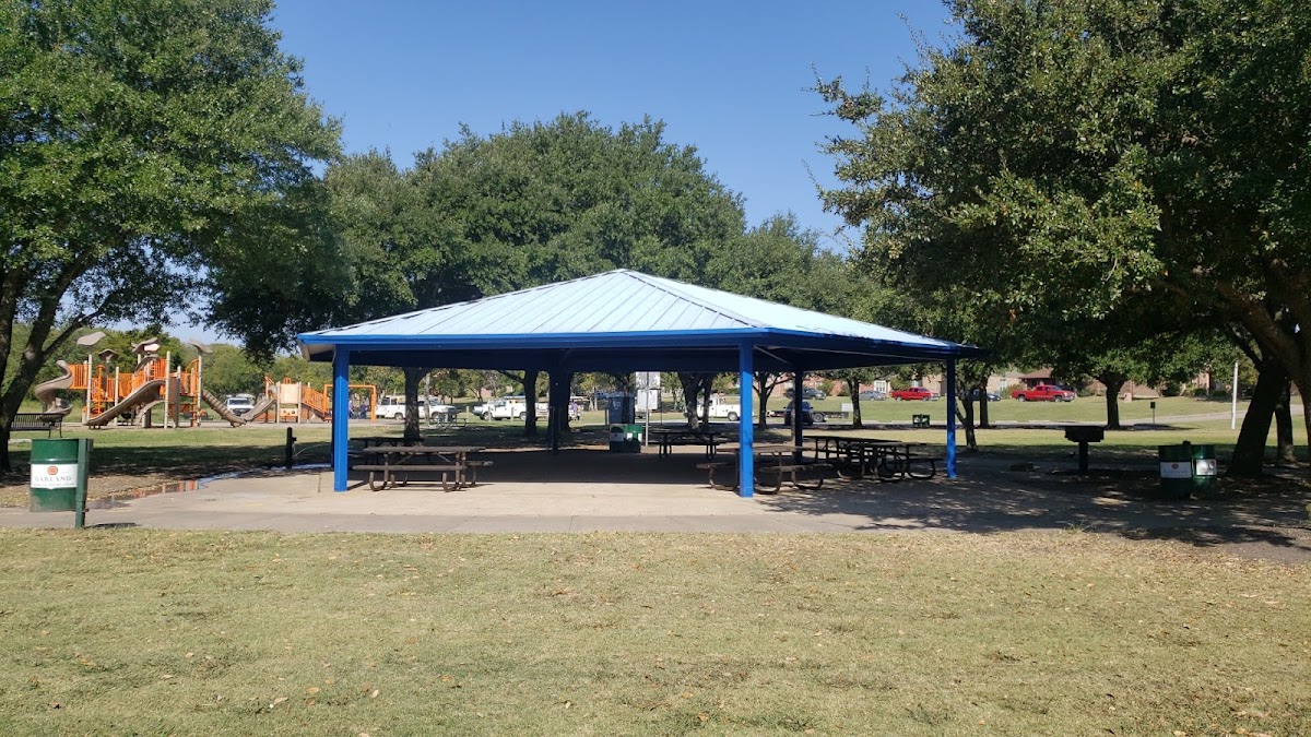 Ablon Park - shopping in Garland, TX (Photo 1)