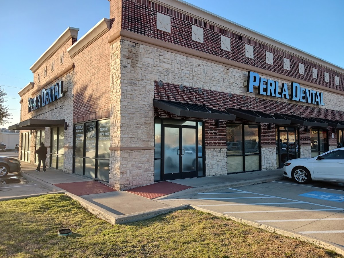 Perla Dental - Grand Prairie - dentists in Grand Prairie, TX (Photo 1)