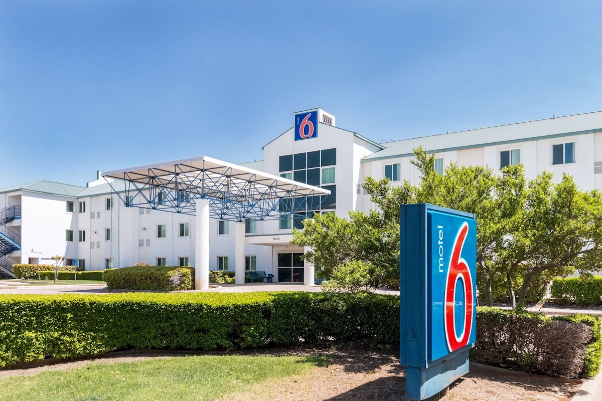 Motel 6 Irving, TX - DFW Airport North - hotels in Coppell, TX (Photo 1)