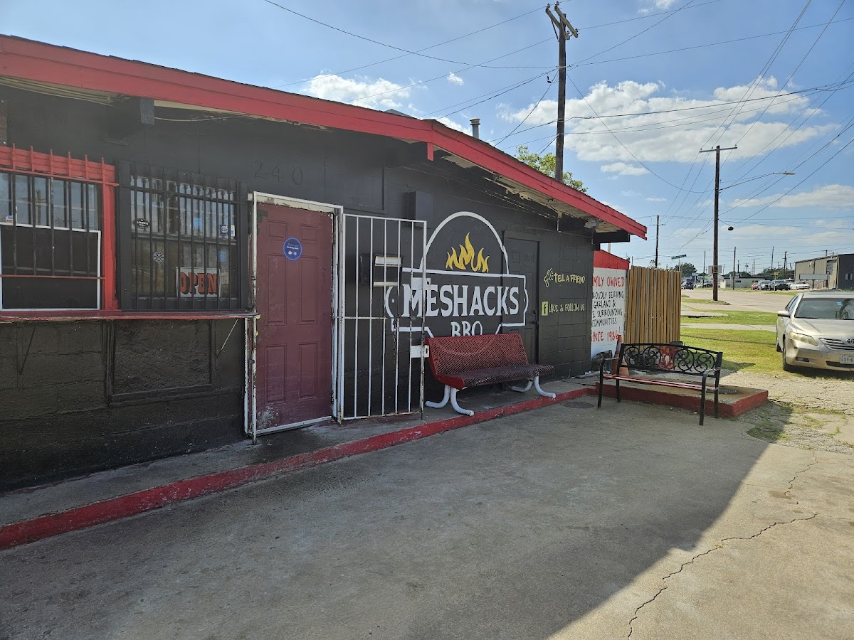 Meshack's Bar-B-Que - bars in Garland, TX (Photo 1)