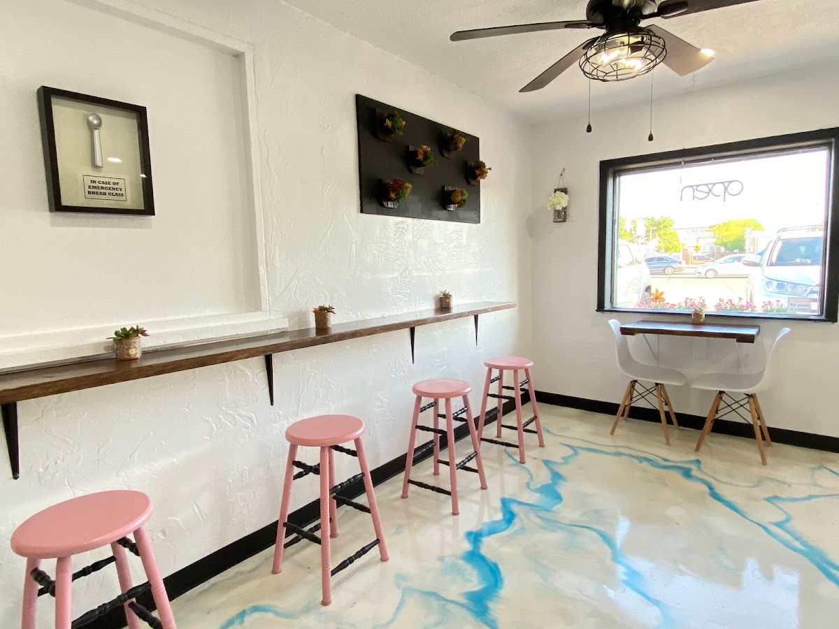 Scoop N' Buns: Ice cream, Desserts, Churros - coffee-shops in Garland, TX (Photo 1)