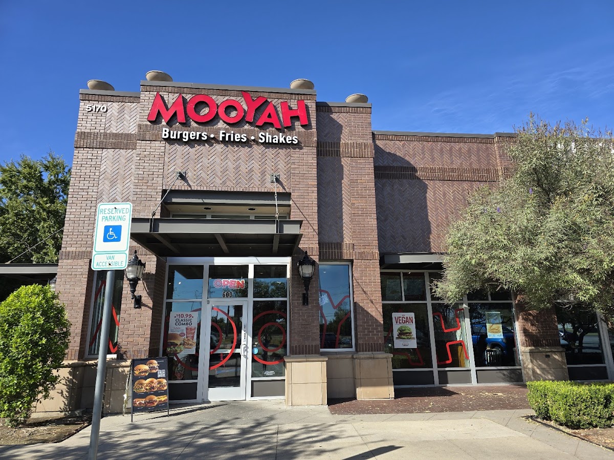 Mooyah - restaurants in The Colony, TX (Photo 1)
