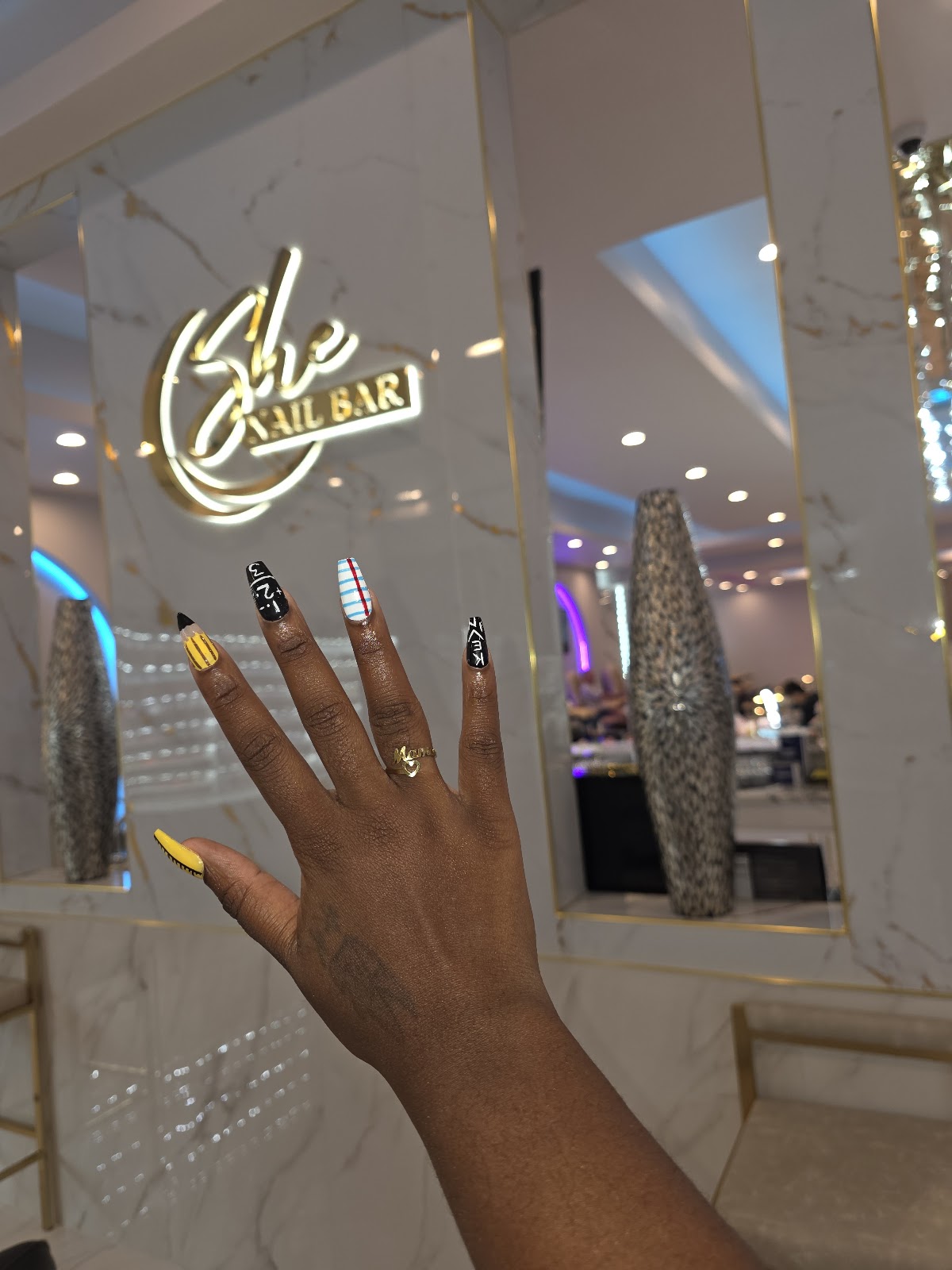 She Nail Bar - bars in Dallas, TX (Photo 1)