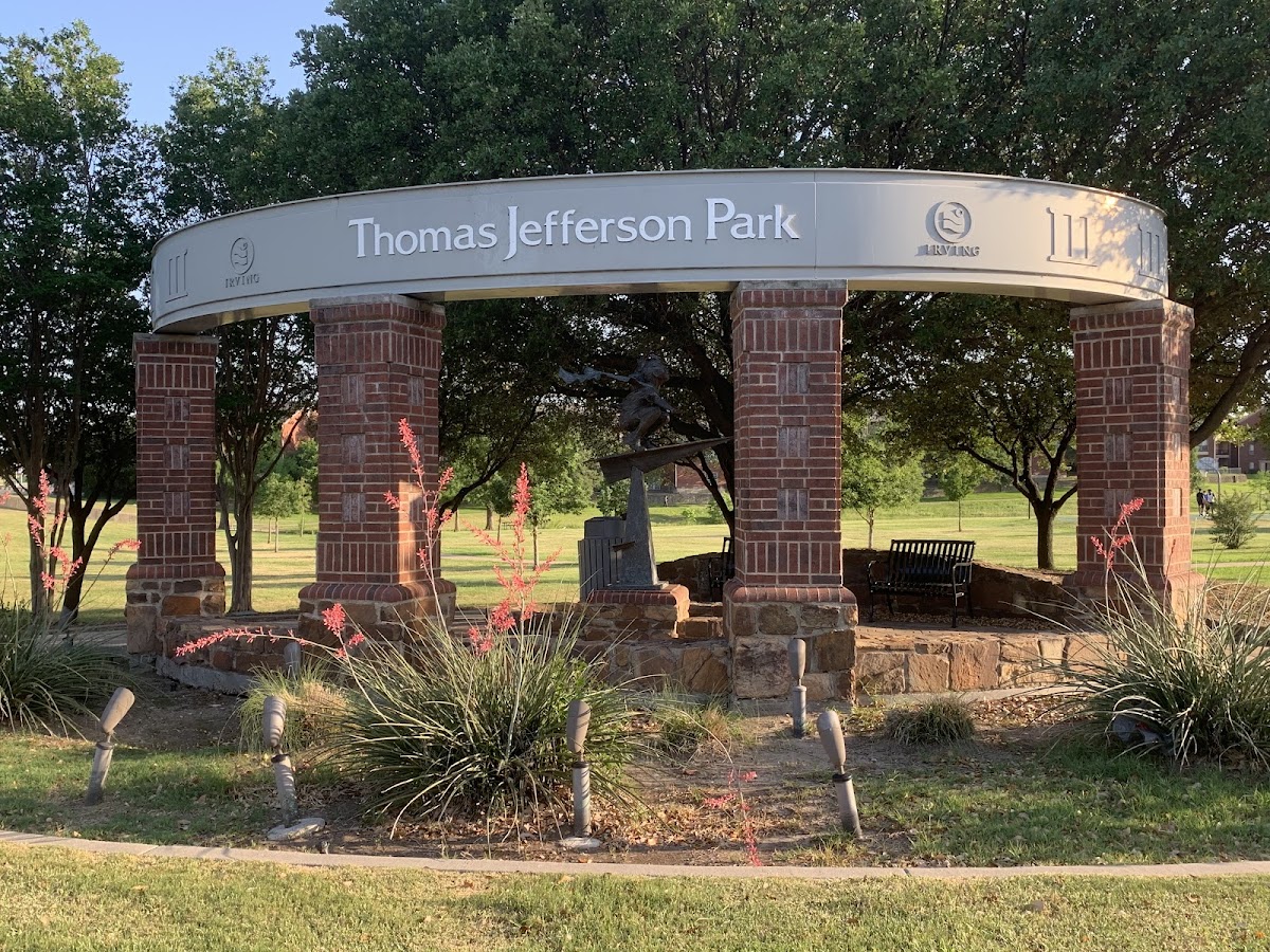 Thomas Jefferson Park - shopping in Irving, TX (Photo 1)