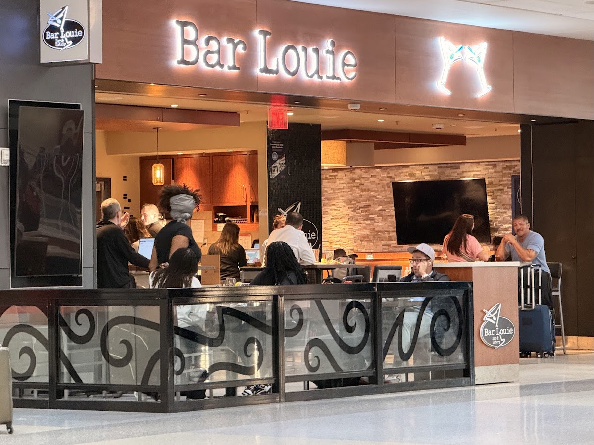 Bar Louie - bars in Coppell, TX (Photo 1)