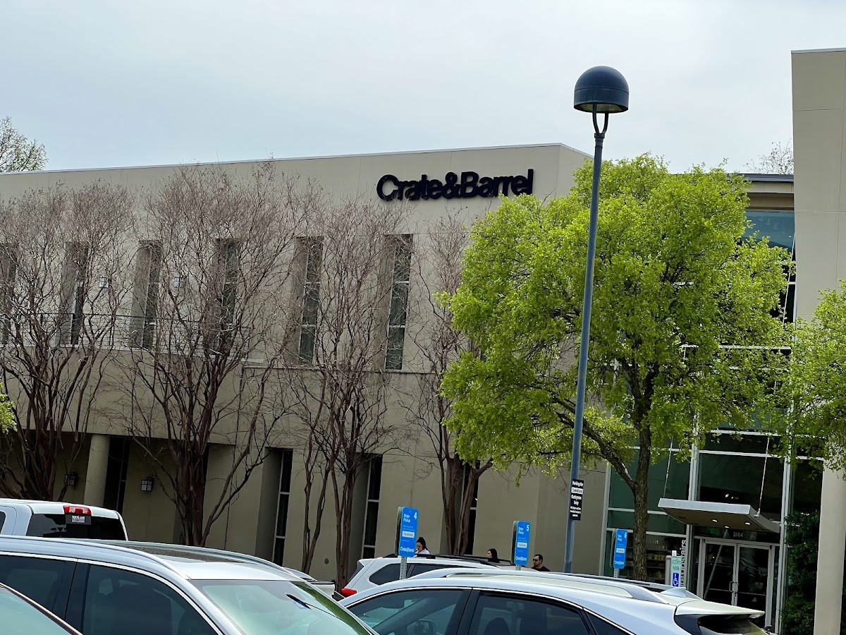 Crate & Barrel - bars in Dallas, TX (Photo 1)