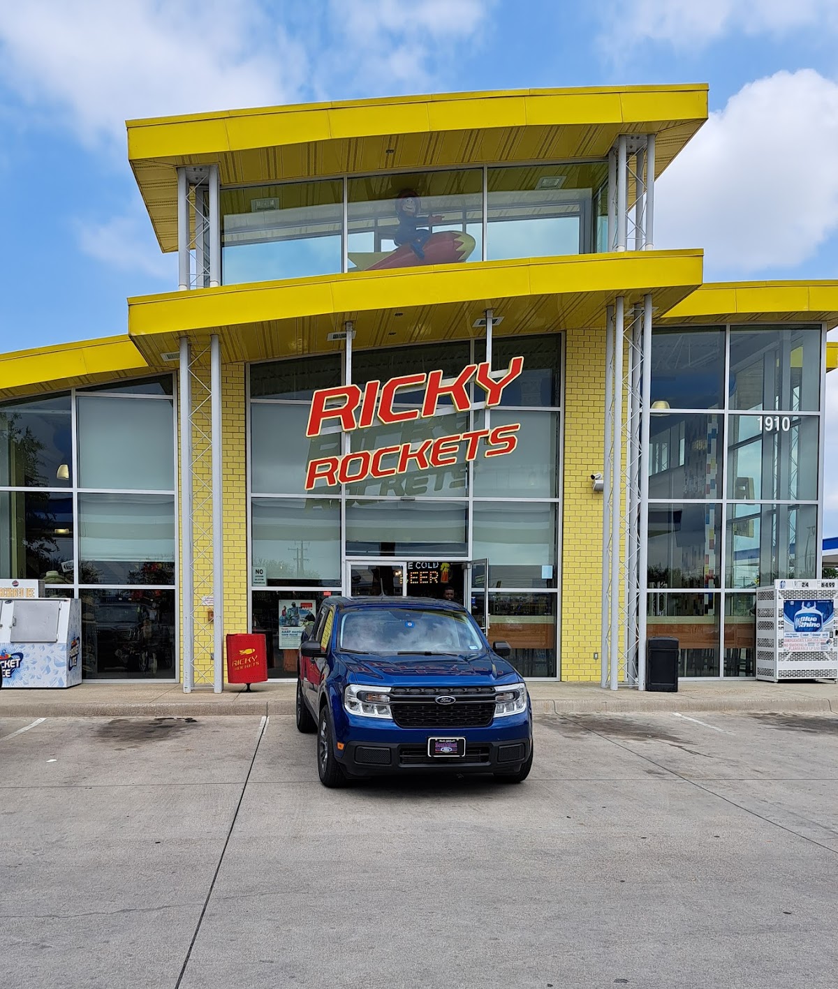 Ricky Rockets Fuel Center - shopping in Garland, TX (Photo 1)