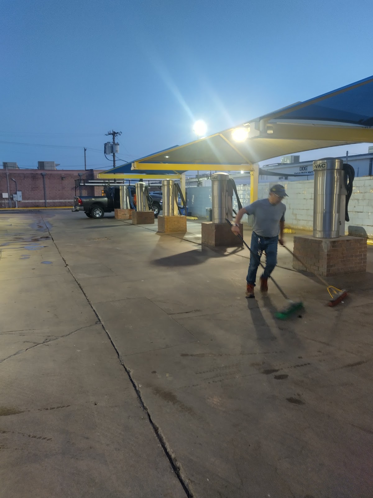 Sunshine Car Wash - auto-services in Plano, TX (Photo 1)