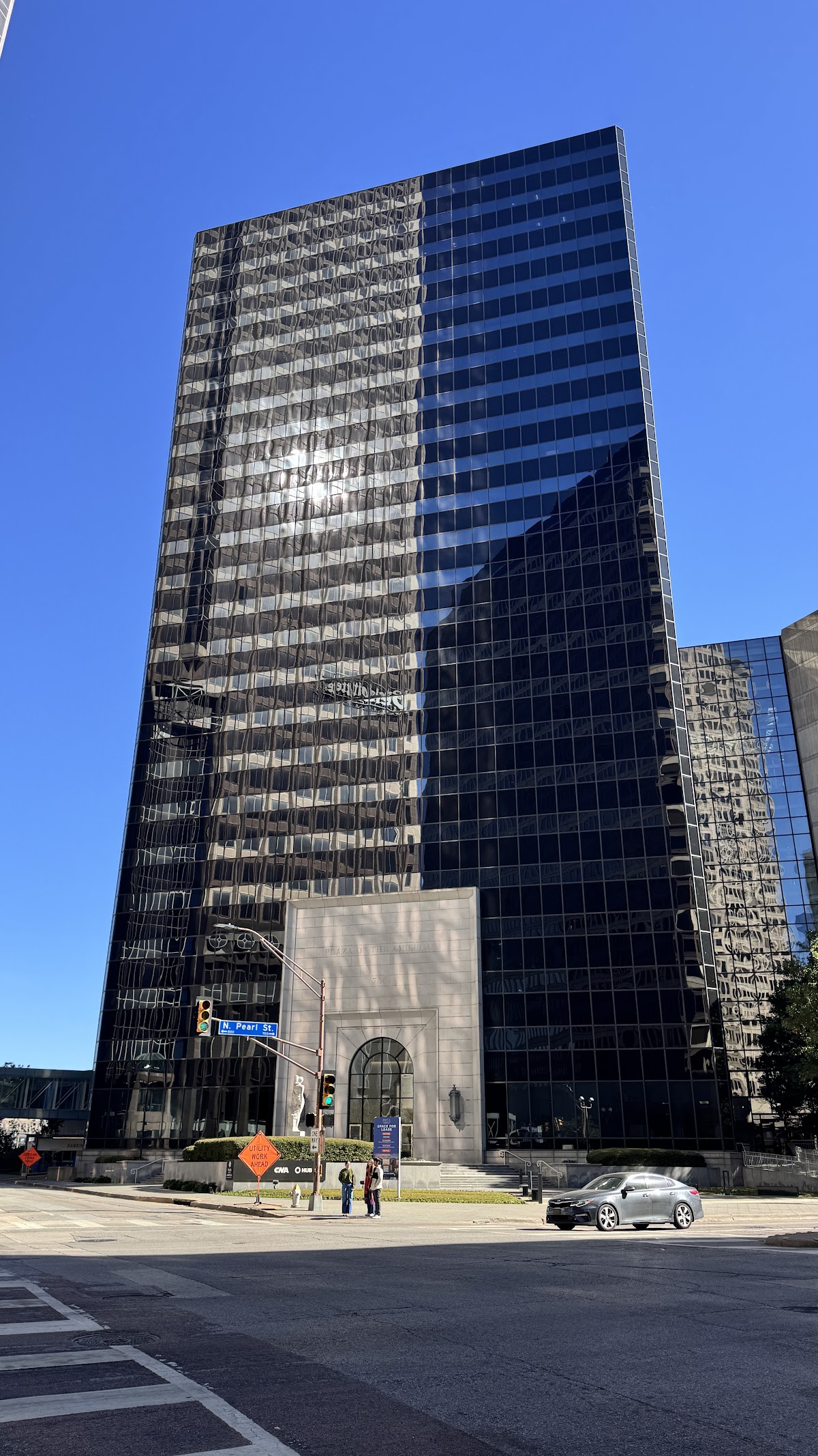 Plaza of The Americas - attractions in Dallas, TX (Photo 1)