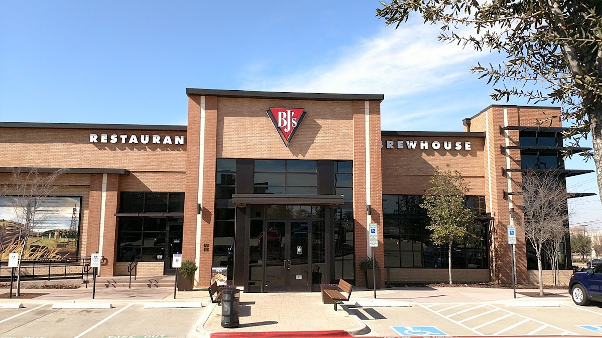 BJ's Restaurant & Brewhouse - restaurants in Grapevine, TX (Photo 1)