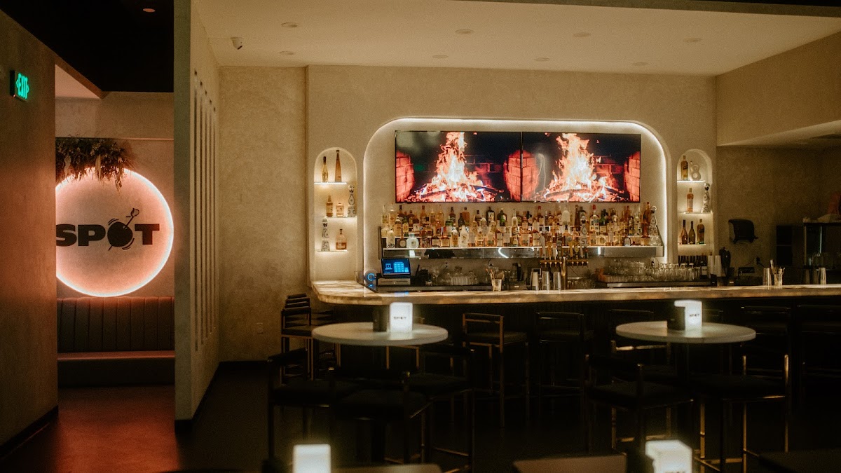 Spot Bar And Kitchen - bars in Irving, TX (Photo 1)